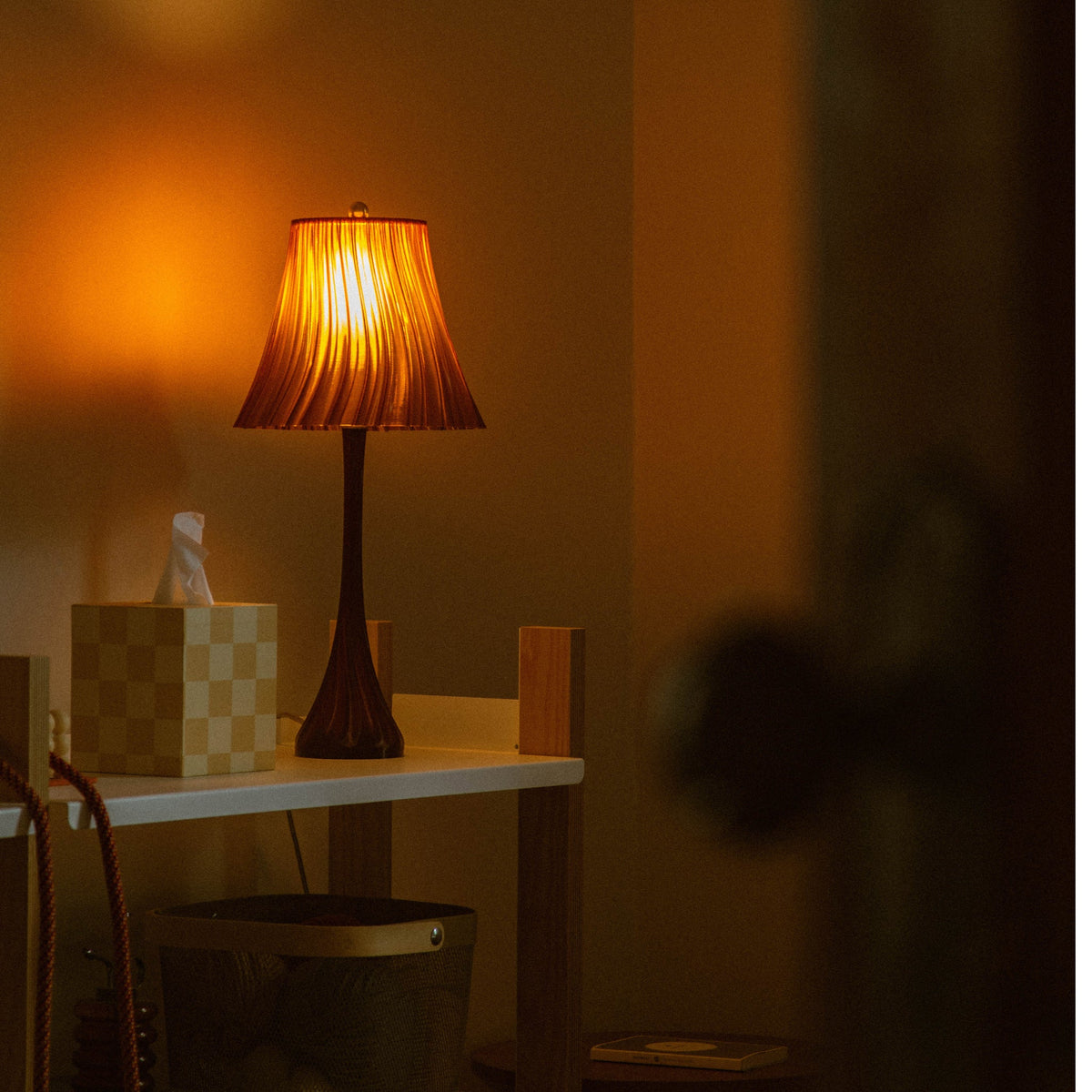 Pleat Wavy Table Lamp
