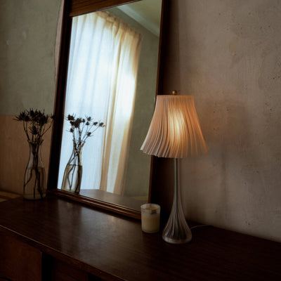 Pleat Wavy Table Lamp